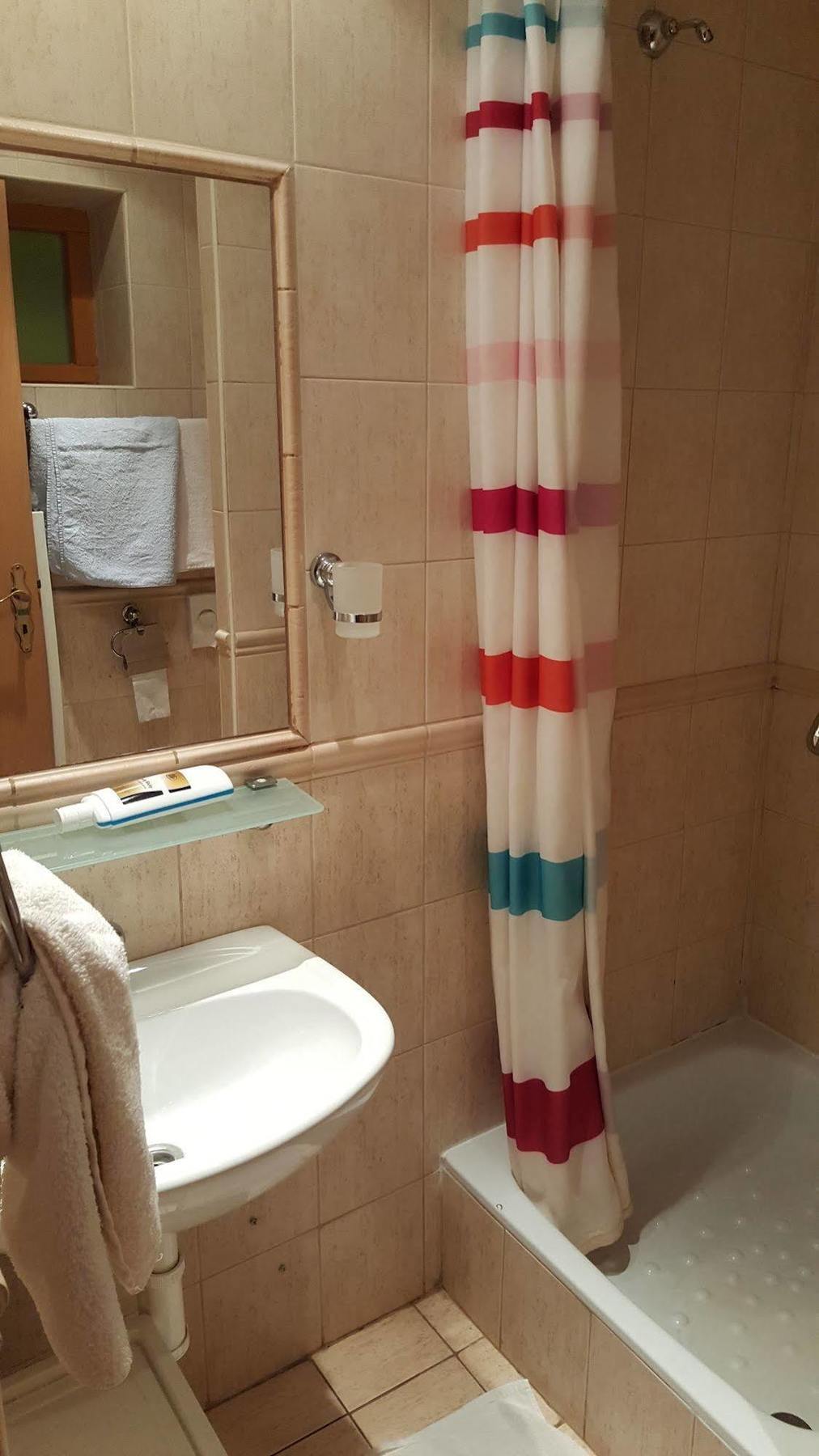 Hotel Carpatia Bratislava Buitenkant foto